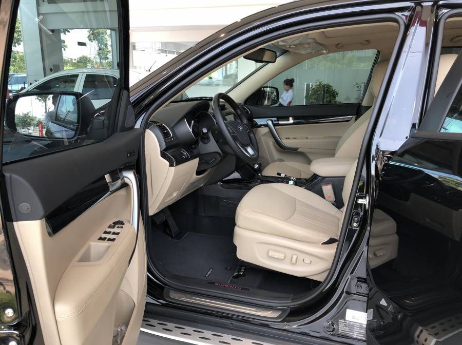 Kia Sorento 2019, nhieu uu dai, xe giao ngay