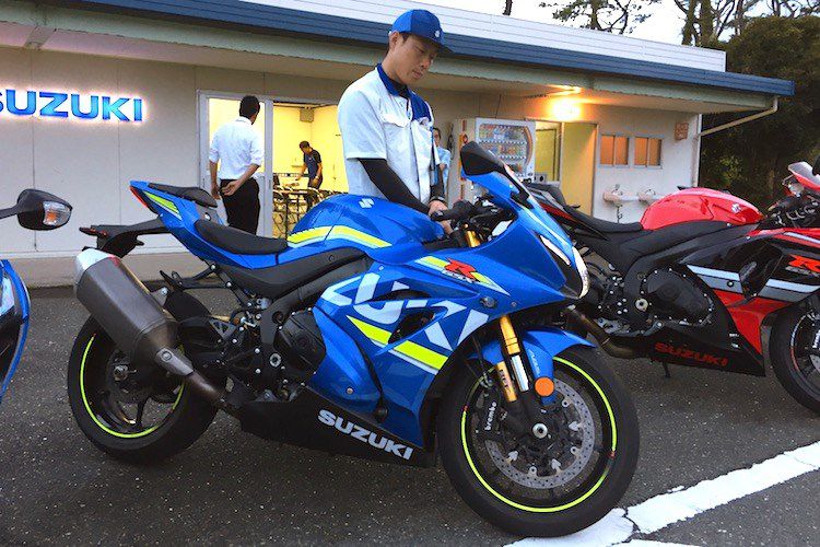 “Dau” Yamaha R1, Suzuki GSX-R1000 chot gia 329 trieu-Hinh-9