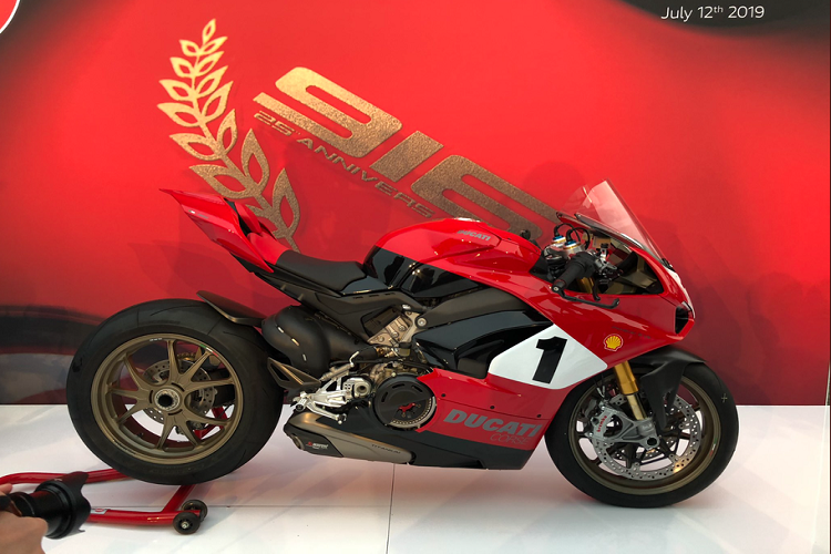 Sieu moto Ducati Panigale V4 25 Anniverario 916 trinh lang-Hinh-4
