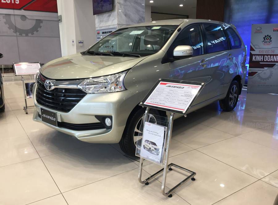 Ban Toyota Avanza 1.5AT 2019 moi co xe giao ngay, 0975773465