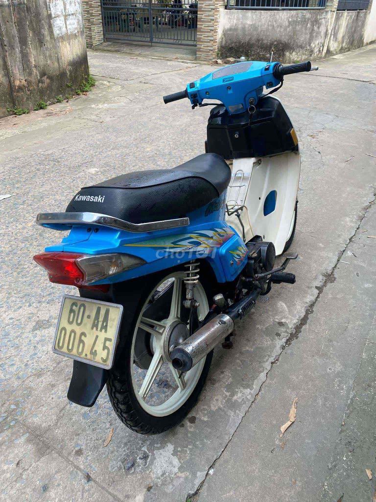 xe max 50cc cho mấy bạn nhỏ đi học