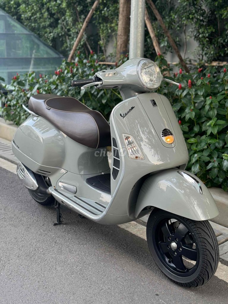 Vespa GTS Nhập Ý !