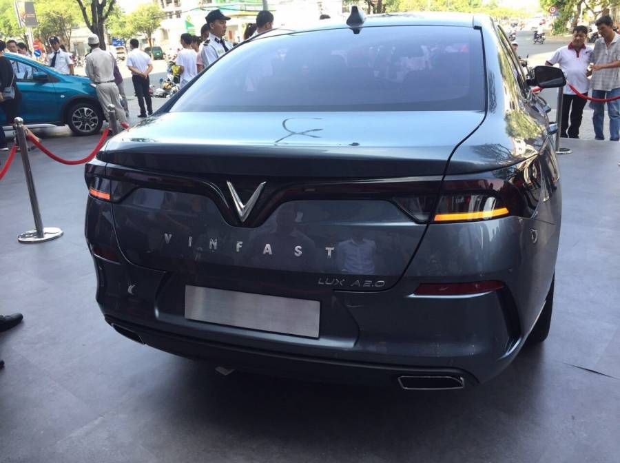 MUA VINFAST LUX A2.0 NGAY TU BAY GIO. TIET KIEM LEN DEN 466 TRIEU