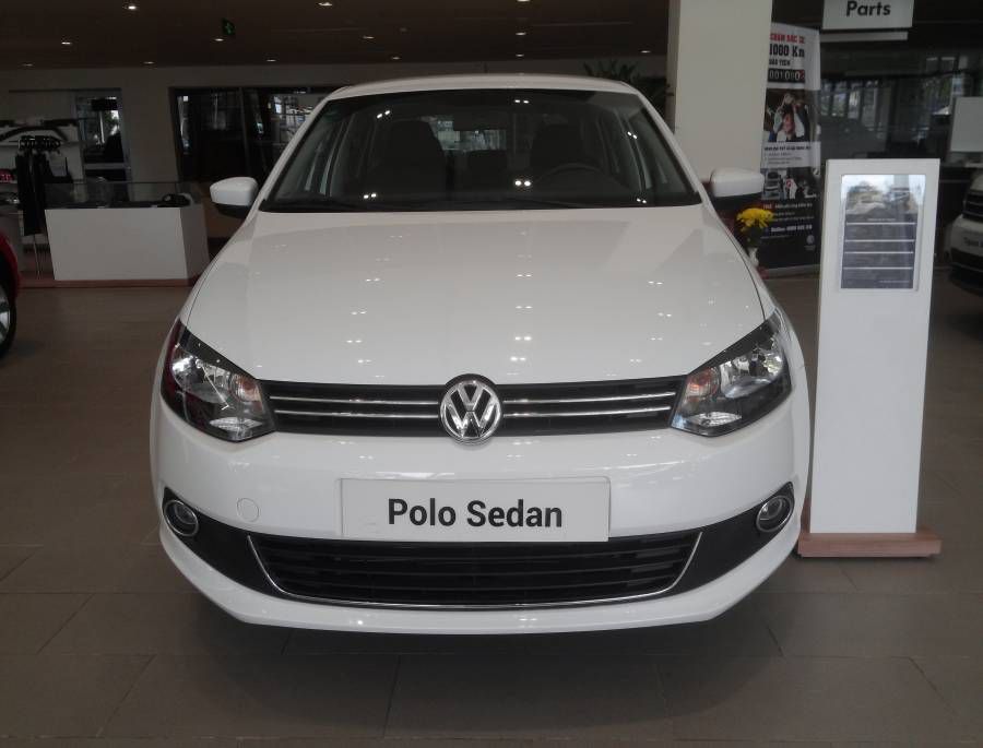 Ban Volkswagen Polo Sedan 1.6 AT 6 Cap So -Khuyen Mai Hap Dan