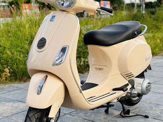 VESPA LX 125 IE MÀU KEM RẤT ĐẸP