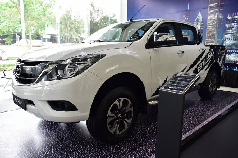 Ban Mazda BT-50 Facelift 2019 moi Binh Duong