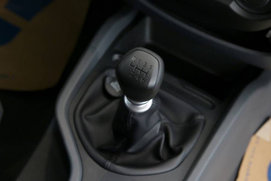 BAN FORD RANGER XLS 2.2L 4X2 MT 2019 MOI - NHIEU KHUYEN MAI - GIA TOT NHAT MIEN TAY - GIAO XE NGAY TAI FORD CAN THO