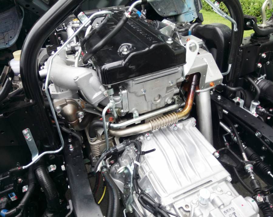 Xe tai 2.1 tan Mitsubishi Fuso Canter 4.99 - Mui bat - Xanh duong - Linh kien Nhat Ban