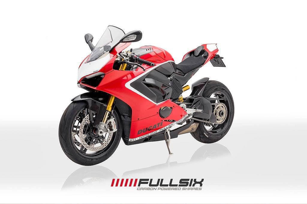 Soi từng ngóc ngách superbike Ducati Panigale V4 độ full carbon Fullsix ảnh 1