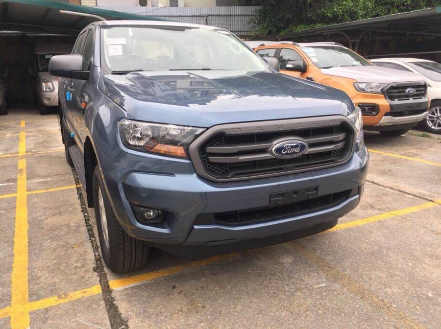 Ford Ranger XLS AT 2019 Sieu hot Du mau giao ngay Gia Khuyen mai lon . Lh 0827707007