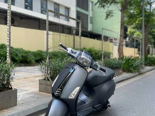 Vespa Sprint 2017 tặng cặp dầu ắc quy mới