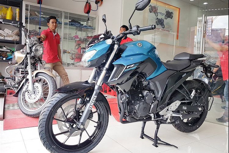 Can canh xe moto Yamaha FZ25 gia chi 80 trieu o Sai Gon-Hinh-9