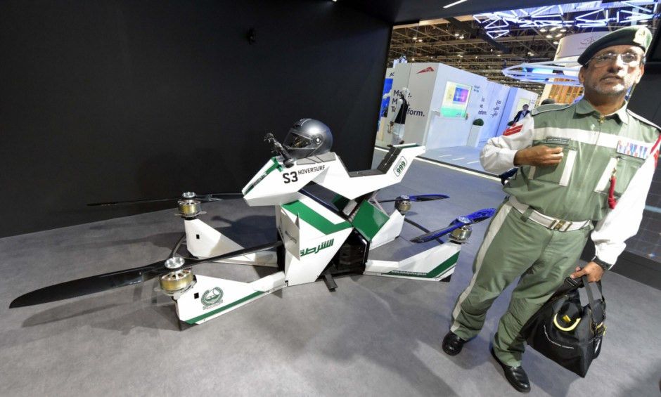 Xe robot, moto bay cho canh sat Dubai sap thanh hien thuc hinh anh 2