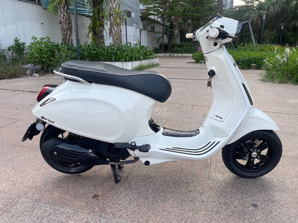 [HỖ TRỢ TRẢ GÓP] Vespa up spint độ để chân sau