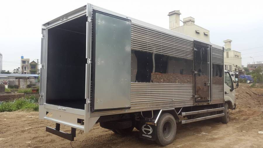 ban xe tai hino 3.5 tan XZU352 2018 moi100%, Ha Noi, co xe giao ngay