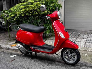 bán vespa đỏ 2011