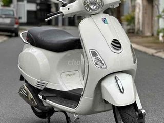 Em chào bán Vespa Lx 125