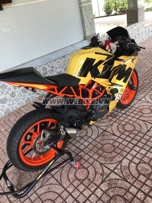Can ban KTM RC 390 2018 mau den trang cam o Binh Duong gia lien he MSP #956556