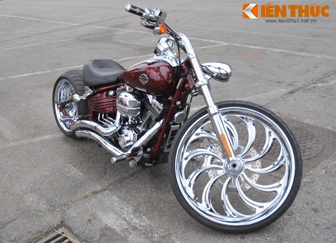 Harley-Davidson Rocker-C do mam “khung” tai Ha Noi