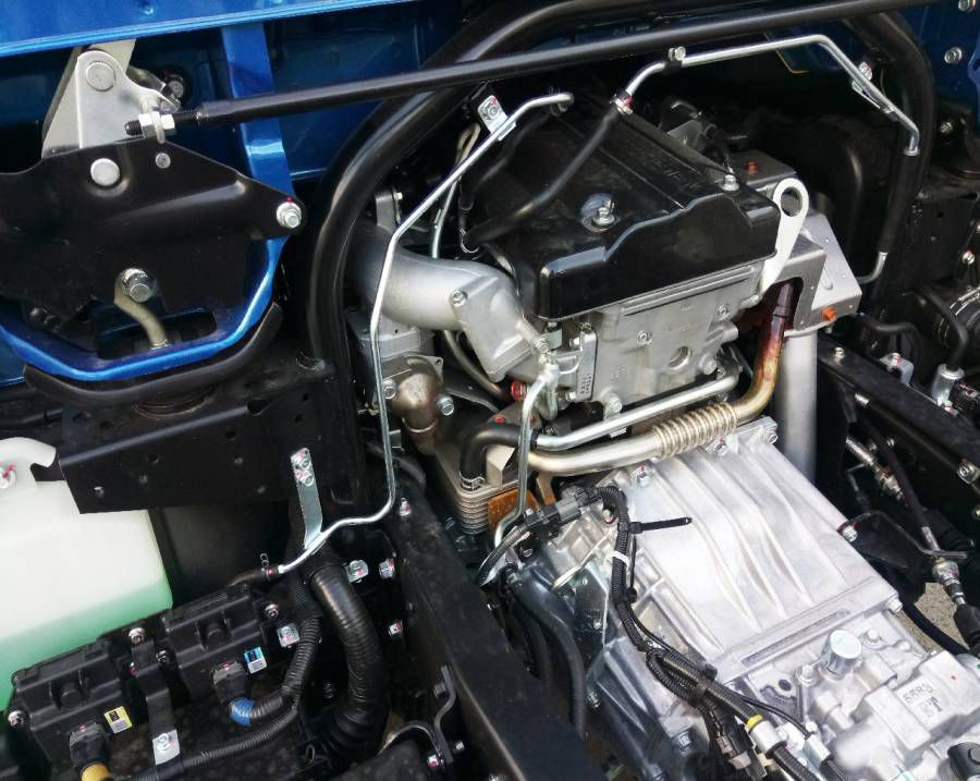 Xe tai 2.1 tan Mitsubishi Fuso Canter 4.99 - Mui bat - Xanh duong - Linh kien Nhat Ban