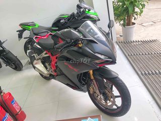 CBR250RR Màu Đen . HT Trả Góp 0 Đồng Tại Tấn Đạt