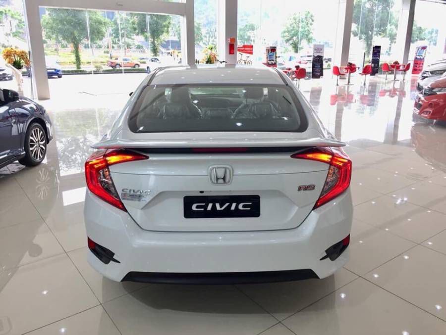Honda Civic 1.5 RS Turbo 2019 moi Binh Duong - Co Xe Giao Ngay - Uy Tinh - Chat Luong