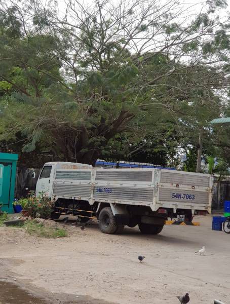 Ban xe Hino tai thung doi 1998 cu tai TP Ho Chi Minh