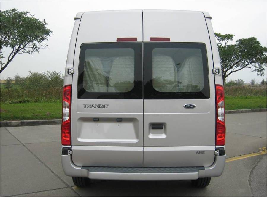 Ban Ford Transit 2019 - Nhieu mau giao ngay- Ho tro toi 85% LH : Mr Giang 0973884360