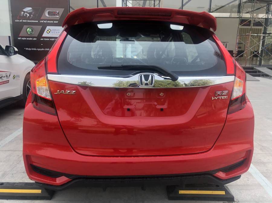 Honda Jazz RS giam ngay 100tr Co Hoi Cuc Tot So Huu Xe