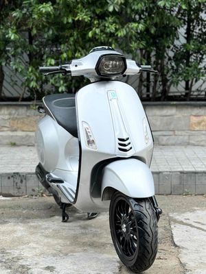 vespa Sprint 125Cc " Bạc "