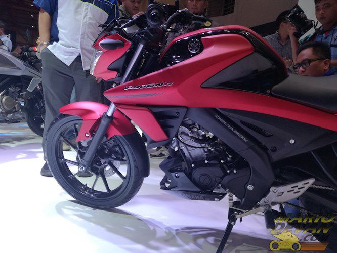 Xe moto Yamaha V-ixion R 150 moi gia 49 trieu co gi?-Hinh-7