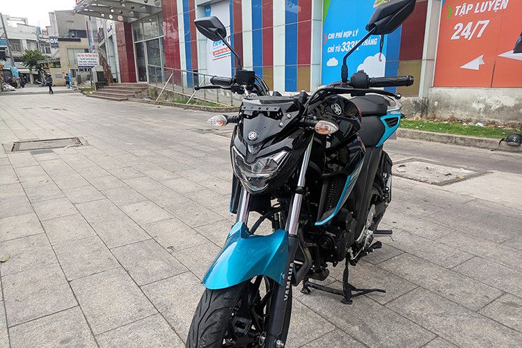 Can canh xe moto Yamaha FZ25 gia chi 80 trieu o Sai Gon-Hinh-3