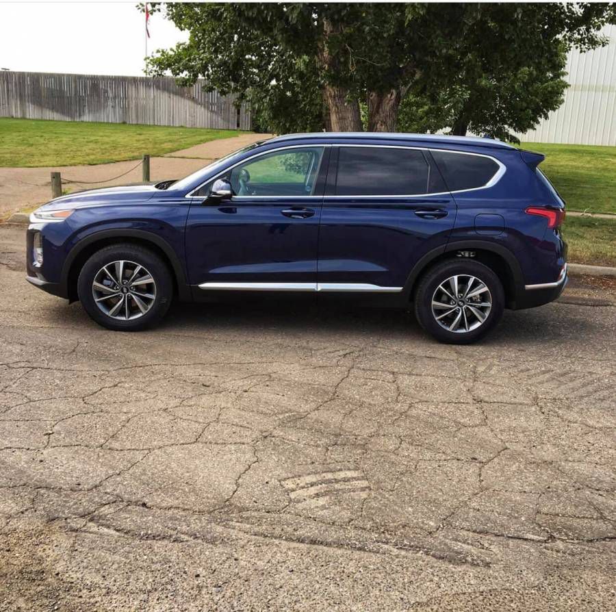 Hyundai Santafe 2019 Da Nang, Co san giao ngay, Qua Tang hap dan, Ho tro Grab - Vay 80% gia tri xe. Lien he: 0905.59.89.59