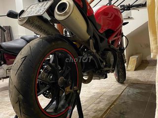 Chính chủ cần bán Ducati monster 796 - 2014