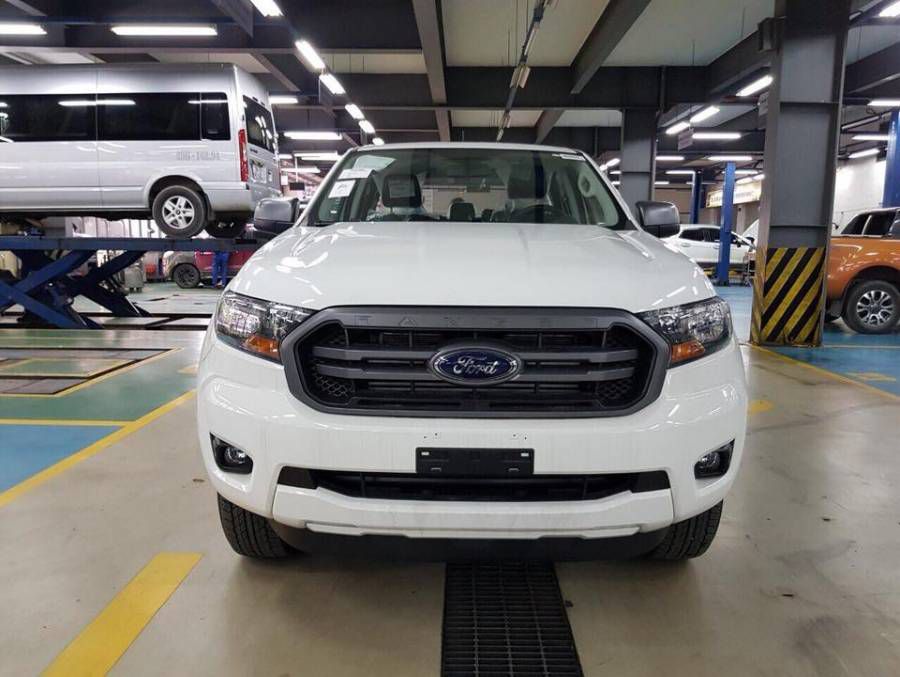 Ban Ford Ranger XLS MT 2019 moi Gia Tot Nhat Ha Noi - Khuyen Mai Phu Kien,bao Hiem - LH : 0976.796.091