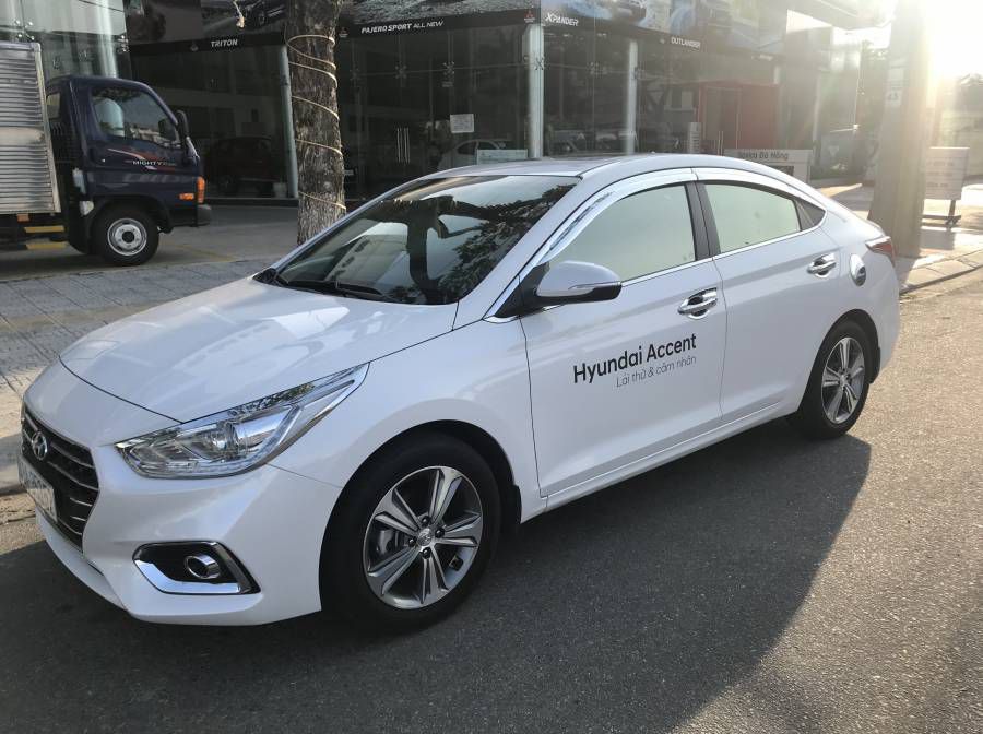 Hyundai Accent 2019 Đà Nẵng, Khoan gió điều hòa hàng ghế sau, Quà Tặng hấp dẫn, Hỗ trợ Grab - Vay 80% giá trị xe. Liên hệ: 0905.59.89.59