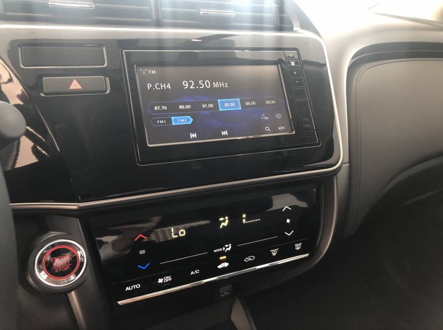 Honda City 1.5 cvt Kem khuyen mai lon thang 6, 160 Trieu nhan ngay xe