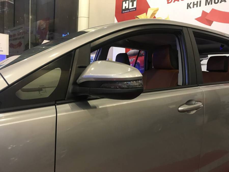 Ban xe Toyota Innova 2019 so tu dong, xe moi 100%, gia dac biet, tang bao hiem than vo, giao xe ngay