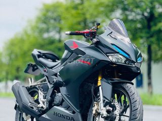 Honda cbr150r đky 9/2022 chạy 3000km