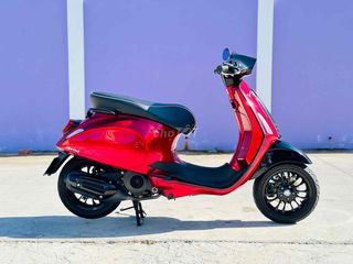 VESPA SPRINT ĐỎ ĐEN