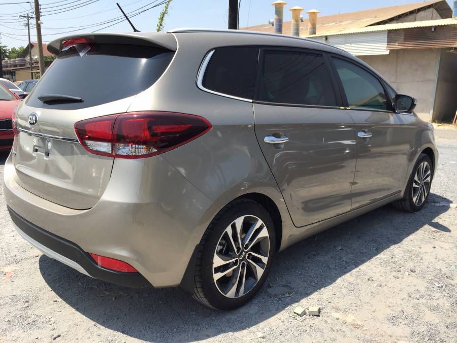 Kia Rondo Deluxe 2019 May Xang 2.0