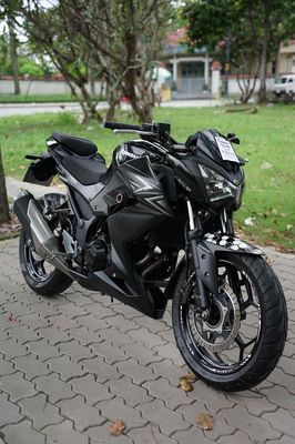 KAWASAKI Z300 ABS 2016 MÀU ĐEN CÓ ĐỔI XE