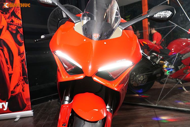 Can canh sieu moto Ducati V4 gia 760 trieu tai Ha Noi-Hinh-4