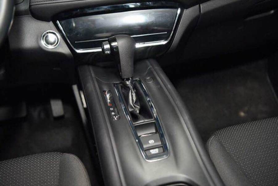 Ban Honda H-RV cao cap  ( DO/ DEN/TRANG/BAC)chi voi 250tr. GIAO NGAY THANG 4, Kem phu kien hap dan.