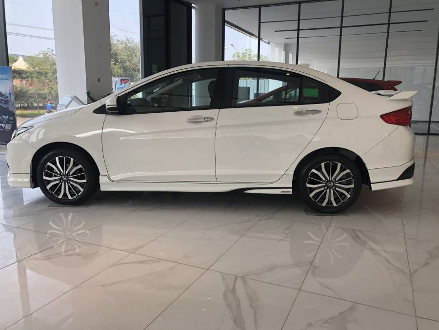 Honda City 1.5 cvt Kem khuyen mai lon thang 6, 160 Trieu nhan ngay xe