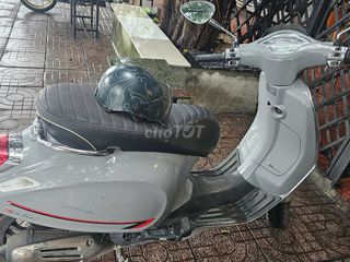 Chính chủ Vespa Sprint 125 màu ghi, hơn 13k km