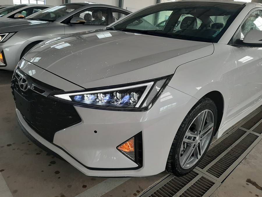 Hyundai Elantra 2019 Đà Nẵng, Có sẵn giao ngay, Tặng 10 triệu phụ kiện, Hỗ trợ Grab - Vay 80% giá trị xe. Liên hệ: 0905.59.89.59