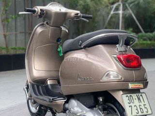 Vespa Lx 125 việt 2011 màu hót xe đẹp máy zin chât