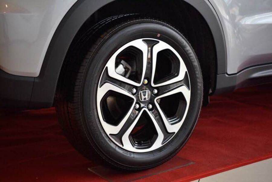 Ban Honda H-RV cao cap  ( DO/ DEN/TRANG/BAC)chi voi 250tr. GIAO NGAY THANG 4, Kem phu kien hap dan.