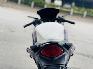 HONDA CBR 150R NHẬP THÁP DÁNG SPORT BAO ZIN